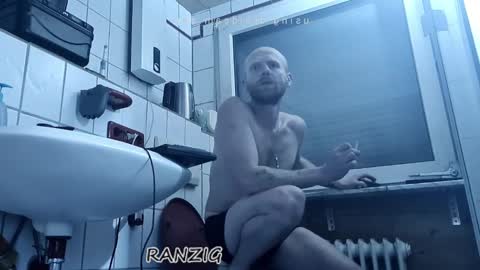 Snapshot of nudemox chatting on 12/29/24, 06:05 nudemox online show from 12/29/24, 06:05