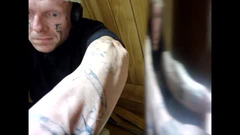 Snapshot of nudemox chatting on 10/19/25, 09:21 nudemox online show from 10/19/25, 09:21