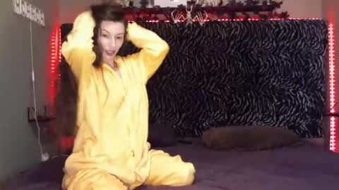 Snapshot of nudenastycouple69 chatting on 10/31/25, 08:21 nudenastycouple69 online show from 10/31/25, 08:21