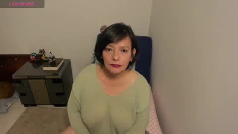 nuit_rose online show from 09/10/25, 02:22