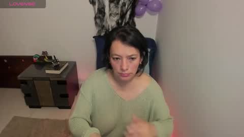 nuit_rose online show from 11/04/25, 02:10