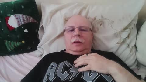 nukiss online show from 04/17/26, 11:57