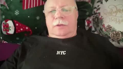 nukiss online show from 04/25/26, 09:45