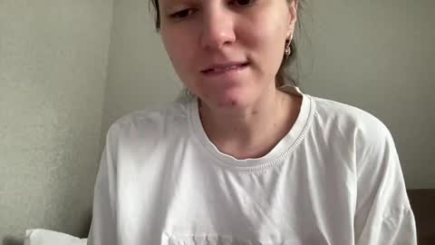 Ema online show from 04/21/26, 10:54