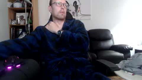 nursefan online show from 10/11/25, 06:56