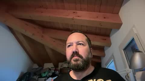 Snapshot of nutelloso79 chatting on 11/25/25, 08:25 Nutelloso online show from 11/25/25, 08:25