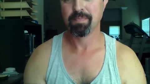 Snapshot of nvrenuff1979 chatting on 06/18/26, 12:31 nvrenuff1979 online show from 06/18/26, 12:31