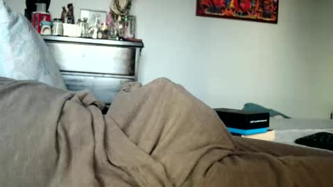 KN online show from 12/01/25, 10:48