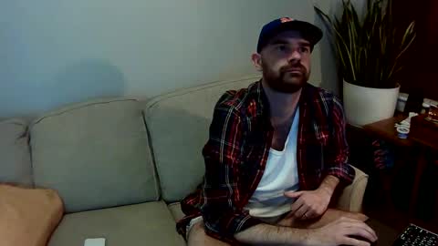 Snapshot of nyc_gay_dude chatting on 11/13/25, 01:37 NYC Otter online show from 11/13/25, 01:37