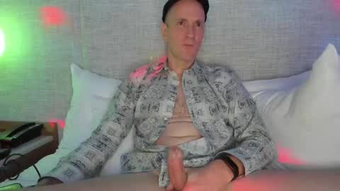 Snapshot of nyhudsonvalleyfun chatting on 01/10/26, 05:20 HudsonValleyNYfun online show from 01/10/26, 05:20