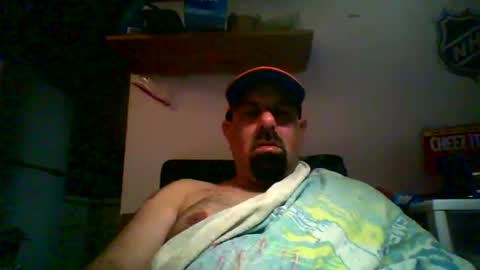 nyisles00 online show from 12/17/25, 02:45