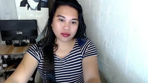 Snapshot of nylecummer chatting on 12/15/24, 01:24 nylecummer online show from 12/15/24, 01:24