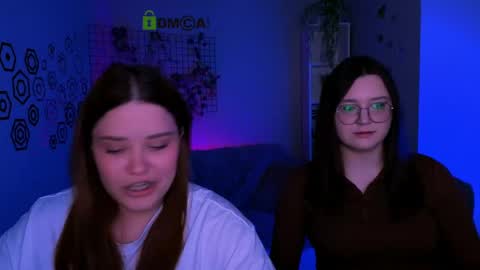 Snapshot of nymiraa chatting on 04/27/26, 01:09 Mira online show from 04/27/26, 01:09