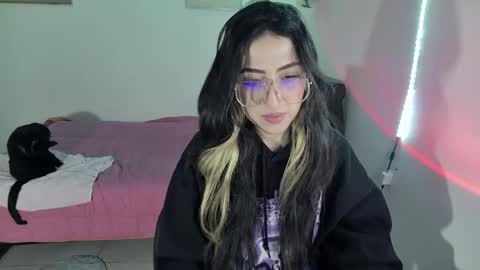 Frida online show from 02/06/25, 07:13