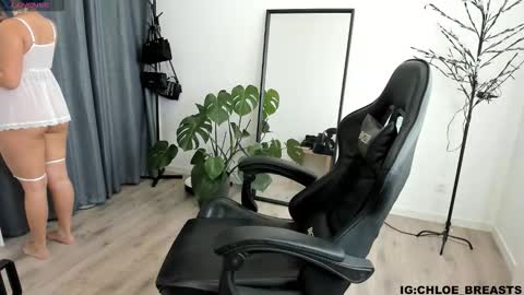 Snapshot of nymphadora__ chatting on 02/09/26, 11:14 Steff online show from 02/09/26, 11:14