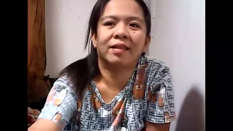 Snapshot of nymphoangel2022 chatting on 04/27/26, 09:24 I am your angel online show from 04/27/26, 09:24
