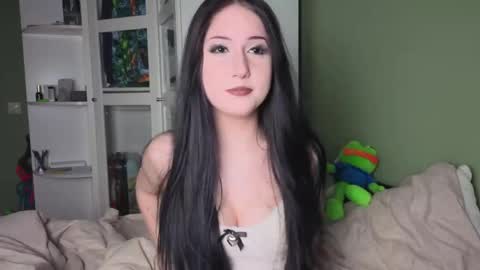 hi im Rina  online show from 05/06/26, 07:19