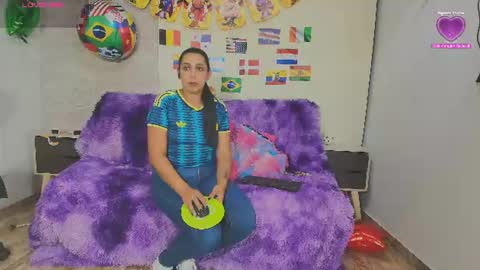 Snapshot of nyra_queen chatting on 07/08/26, 03:00 Nyra online show from 07/08/26, 03:00