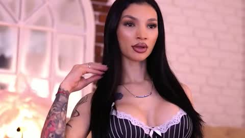 Nyssa online show from 03/04/26, 06:14