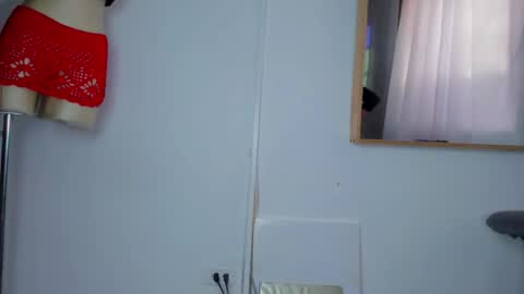 Laura nyu online show from 11/19/25, 08:31