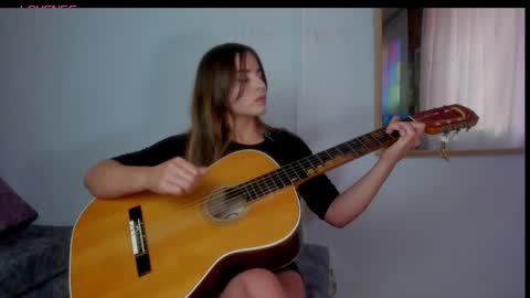 Laura nyu online show from 02/03/26, 08:58