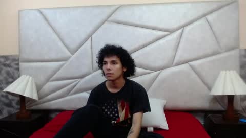 nyx_and_arian online show from 04/17/26, 02:03