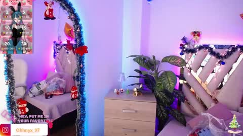 Snapshot of nyx_andria chatting on 12/30/24, 10:53 Alex   .    online show from 12/30/24, 10:53