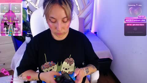 Snapshot of nyx_andria chatting on 01/30/25, 03:00 Alex   .    online show from 01/30/25, 03:00