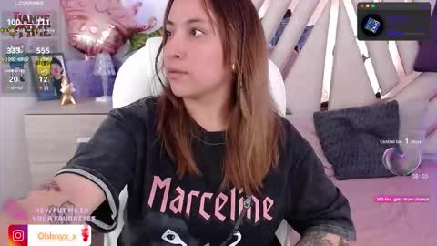 Snapshot of nyx_andria chatting on 09/11/25, 01:49 Alex   .    online show from 09/11/25, 01:49