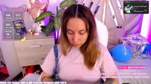 Snapshot of nyx_andria chatting on 10/14/25, 09:04 Alex   .    online show from 10/14/25, 09:04