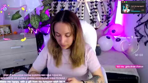 Snapshot of nyx_andria chatting on 10/22/25, 11:04 Alex   .    online show from 10/22/25, 11:04