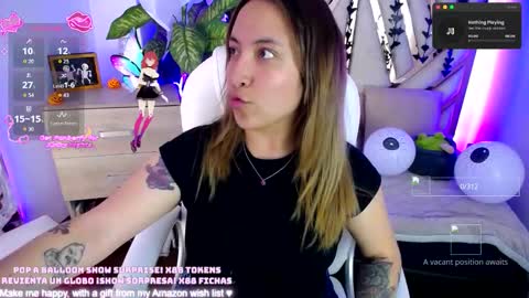Snapshot of nyx_andria chatting on 10/27/25, 09:52 Alex   .    online show from 10/27/25, 09:52