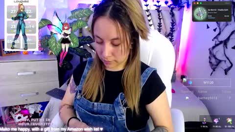 Alex   .    online show from 11/14/25, 08:51