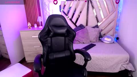 Alex   .    online show from 03/01/26, 02:24