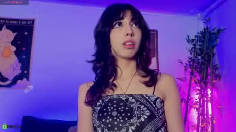 Snapshot of nyx_nayla chatting on 08/06/26, 03:19 online show from 08/06/26, 03:19