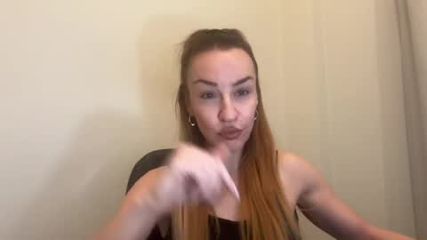 Snapshot of nyxelia_ chatting on 05/04/26, 07:04 Anastasia online show from 05/04/26, 07:04