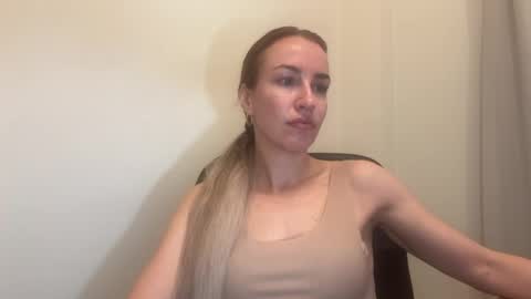 Snapshot of nyxelia_ chatting on 05/27/26, 07:05 Anastasia online show from 05/27/26, 07:05