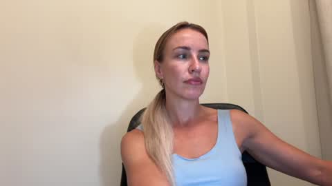 Snapshot of nyxelia_ chatting on 07/02/26, 07:09 Anastasia online show from 07/02/26, 07:09