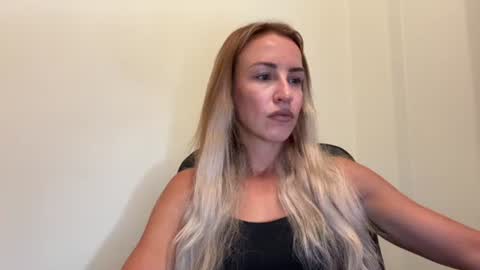 Snapshot of nyxelia_ chatting on 07/23/26, 07:06 Anastasia online show from 07/23/26, 07:06