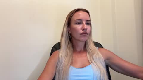 Snapshot of nyxelia_ chatting on 07/24/26, 07:39 Anastasia online show from 07/24/26, 07:39
