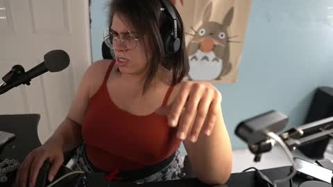 Snapshot of nyxraven chatting on 02/26/25, 06:15 NyxRaven online show from 02/26/25, 06:15