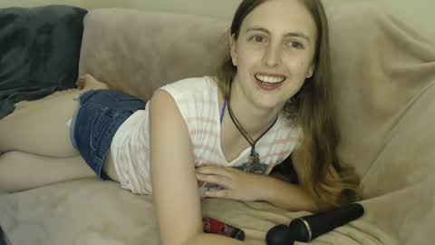 Snapshot of nzplaytime chatting on 02/09/25, 03:43 Stef  Derek online show from 02/09/25, 03:43