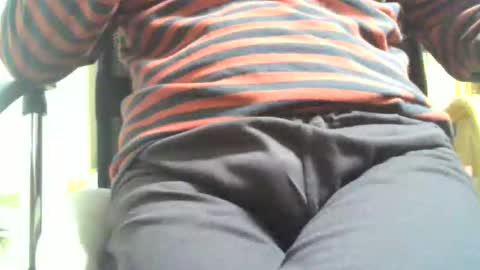 obahiro823844 online show from 10/02/25, 12:56