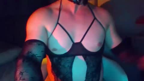 Snapshot of obscuraboy chatting on 05/07/26, 11:32 Doxy online show from 05/07/26, 11:32