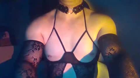 Snapshot of obscuraboy chatting on 06/07/26, 10:57 Doxy online show from 06/07/26, 10:57