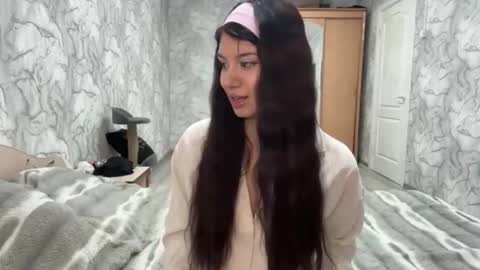 Amelia online show from 11/17/25, 08:53