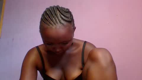 Snapshot of oceangirl2 chatting on 11/18/25, 03:45 oceangirl2 online show from 11/18/25, 03:45