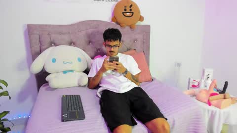 Cris online show from 02/15/26, 02:19