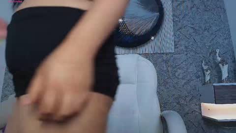 independent model online show from 02/14/26, 01:35