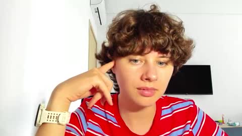 Evie online show from 03/11/26, 07:03